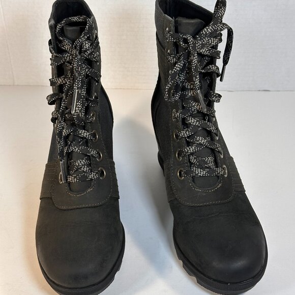Ladies size 8.5  SOREL black boots - Picture 1 of 16
